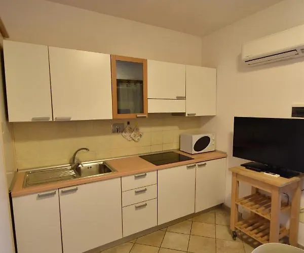 Eden - Clima, Spazio Esterno Privato E Parcheggio Coperto * מרינה די קמפו