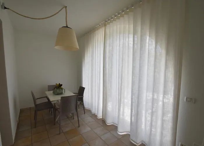 Eden - Clima, Spazio Esterno Privato E Parcheggio Coperto * מרינה די קמפו