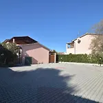 Eden - Clima, Spazio Esterno Privato E Parcheggio Coperto * 坎普码港