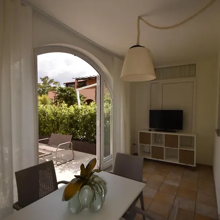 Villaggio Eden - Clima, Parcheggio E Spazio Esterno Privato Apartament