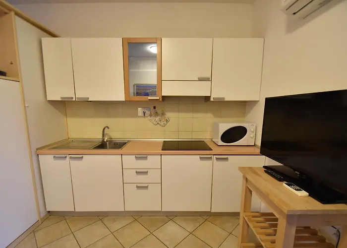 Eden - Clima, Spazio Esterno Privato E Parcheggio Coperto * מרינה די קמפו