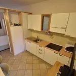 Apartment Eden - Clima, Spazio Esterno Privato E Parcheggio Coperto *